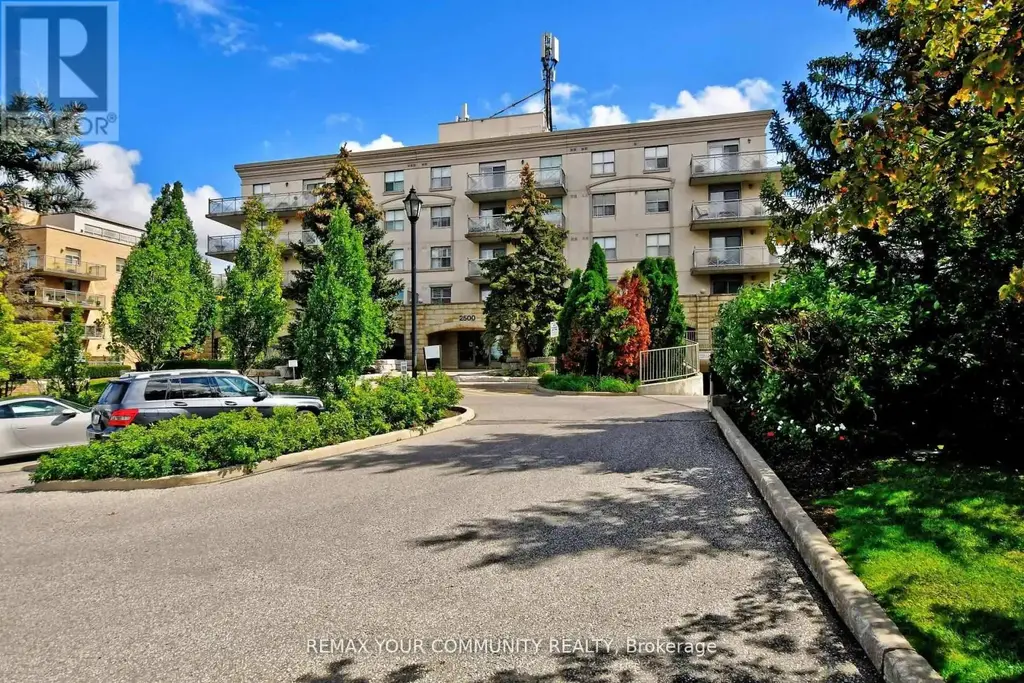 502 - 2500 Rutherford Road, Vaughan (Maple)