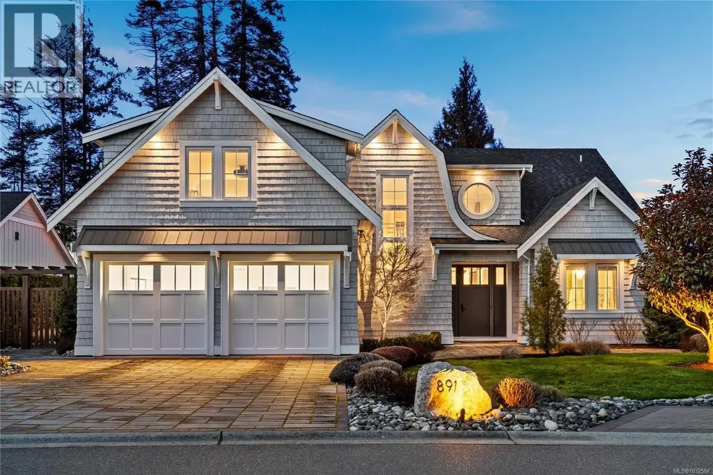 891 Bluffs Dr, Qualicum Beach