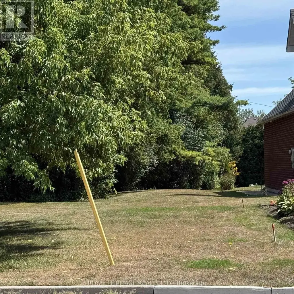 1835 Pine Grove Avenue, Pickering (Highbush)