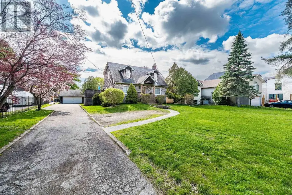 2212 Mississauga Road, Mississauga (Sheridan)