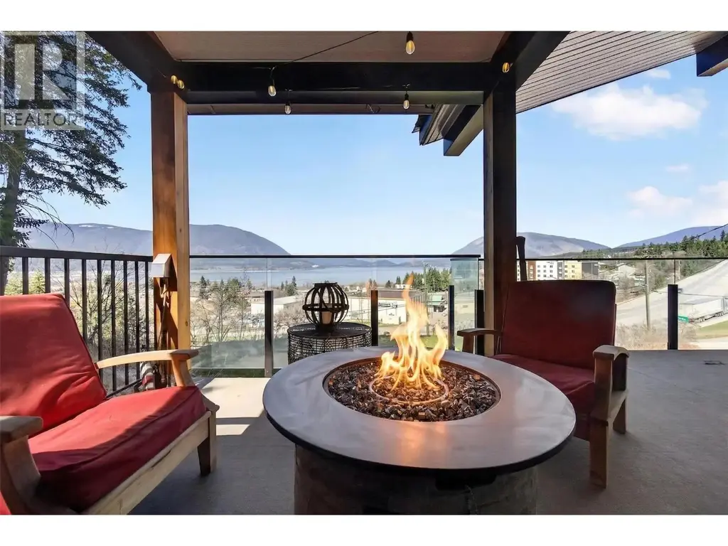 1360 Trans Canada Highway Ne, Salmon Arm
