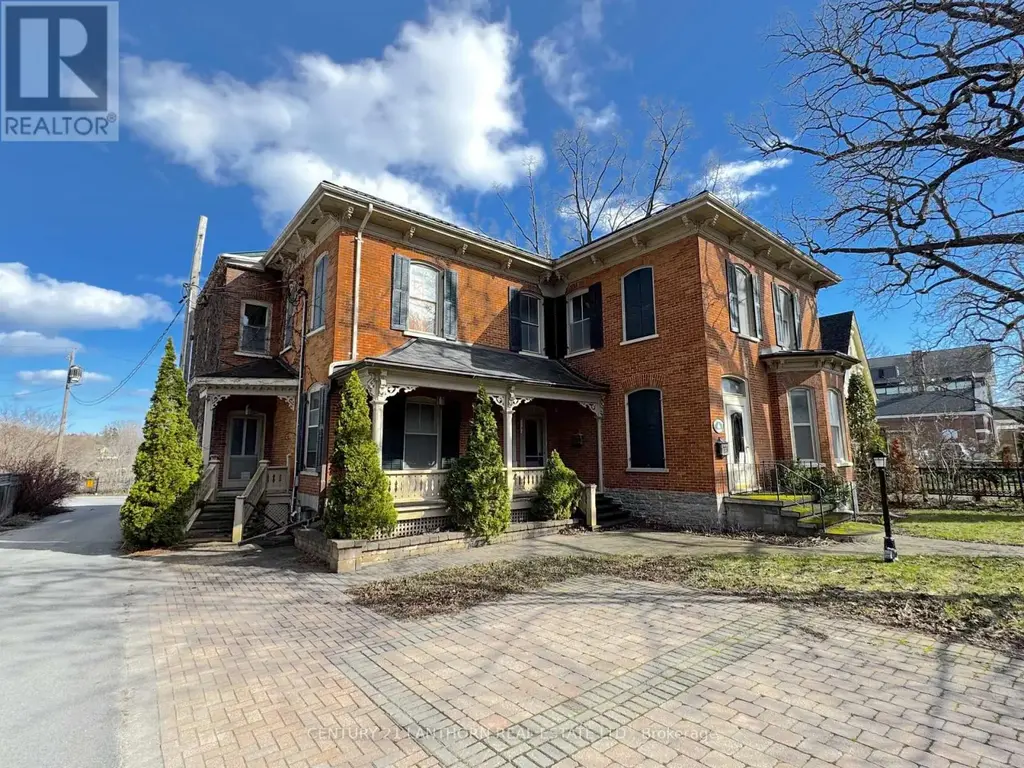 340 Main Street, Prince Edward County (Picton Ward)