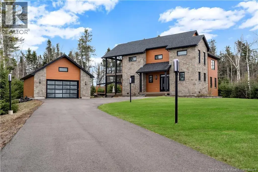96 Thorncastle, Lutes Mountain