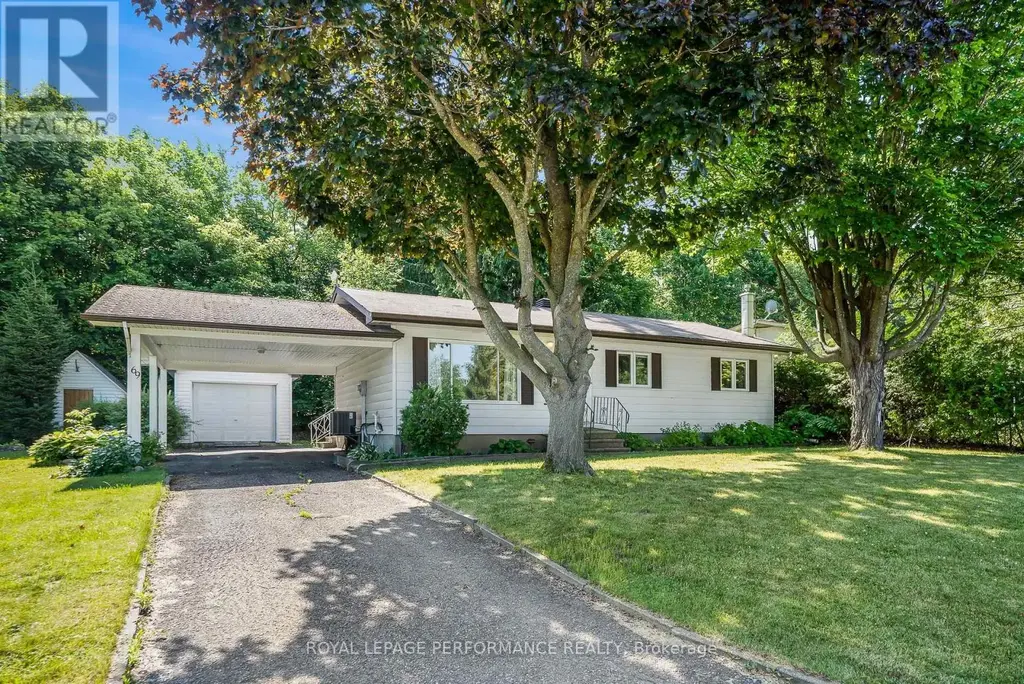 69 Home Avenue, Champlain