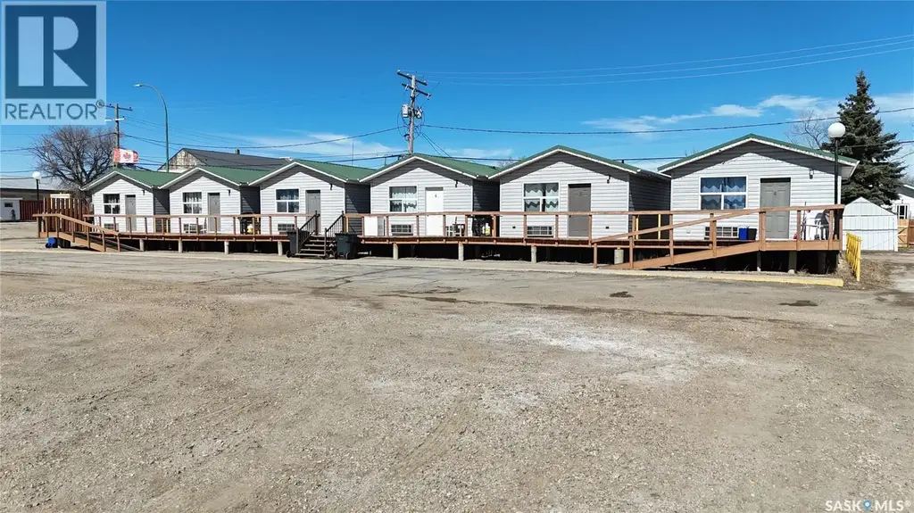 102 1st Avenue E, Lampman