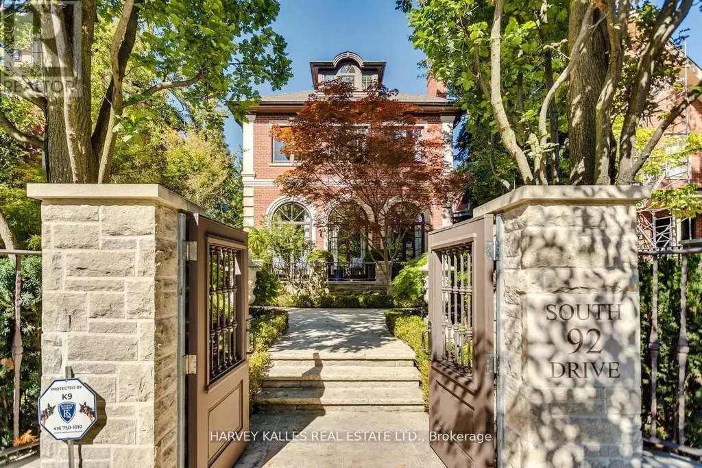 92 South Drive, Toronto (Rosedale-Moore Park)