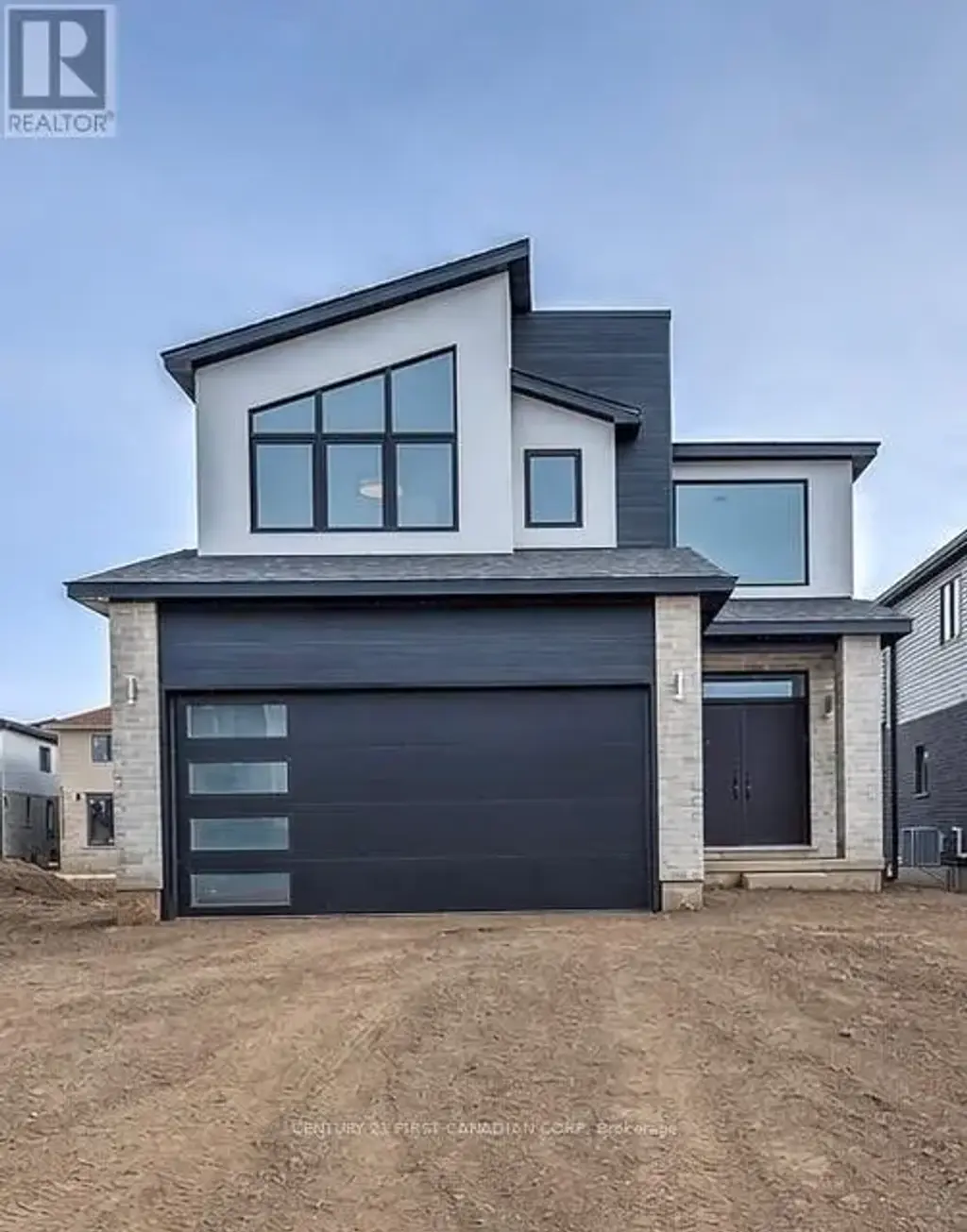 245 Hesselman Crescent, London South (South U)