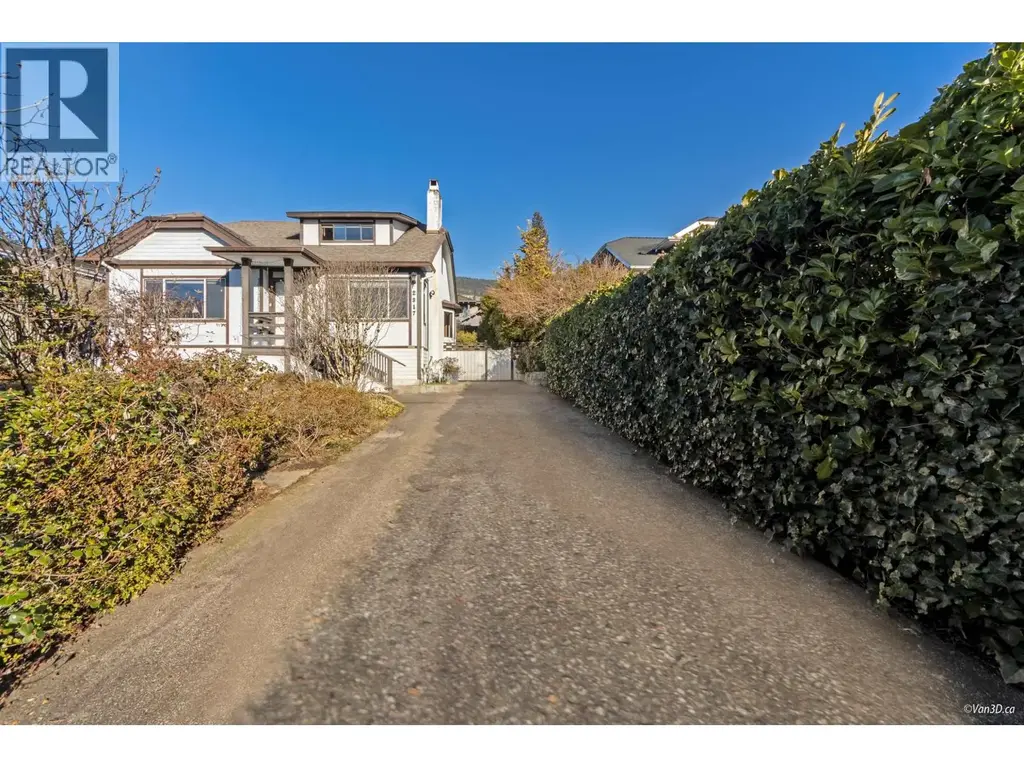 2317 Kings Avenue, West Vancouver