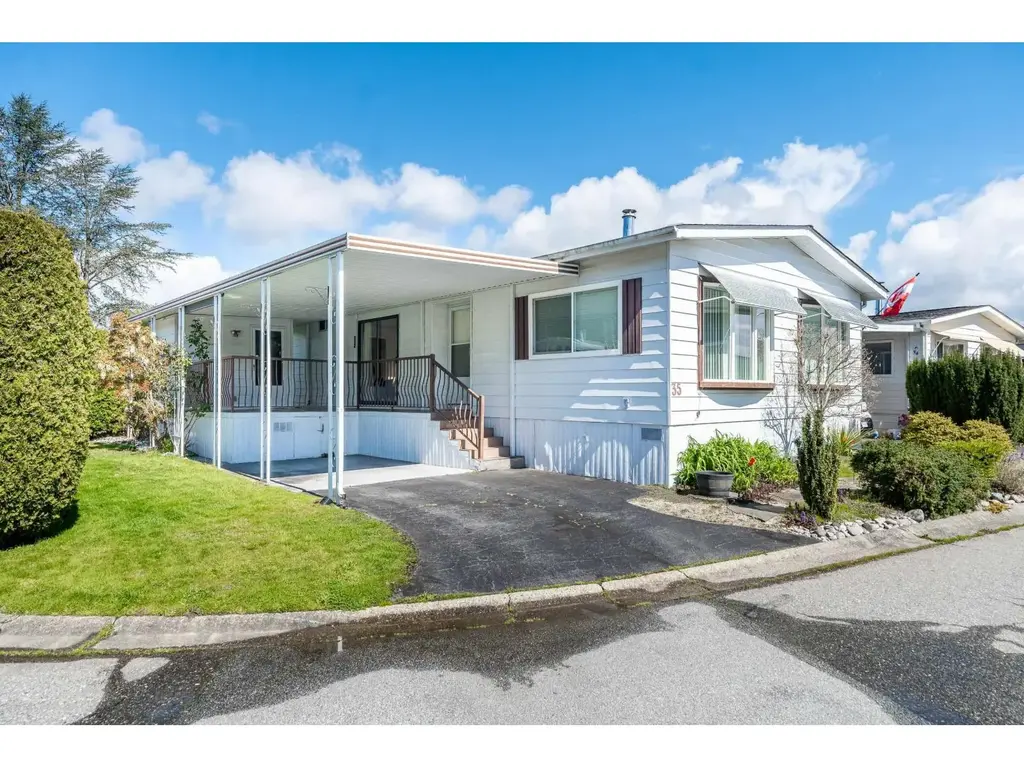 35 2120 King George Boulevard, Surrey