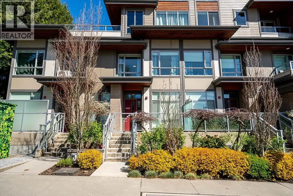 5423 Lougheed Highway, Burnaby