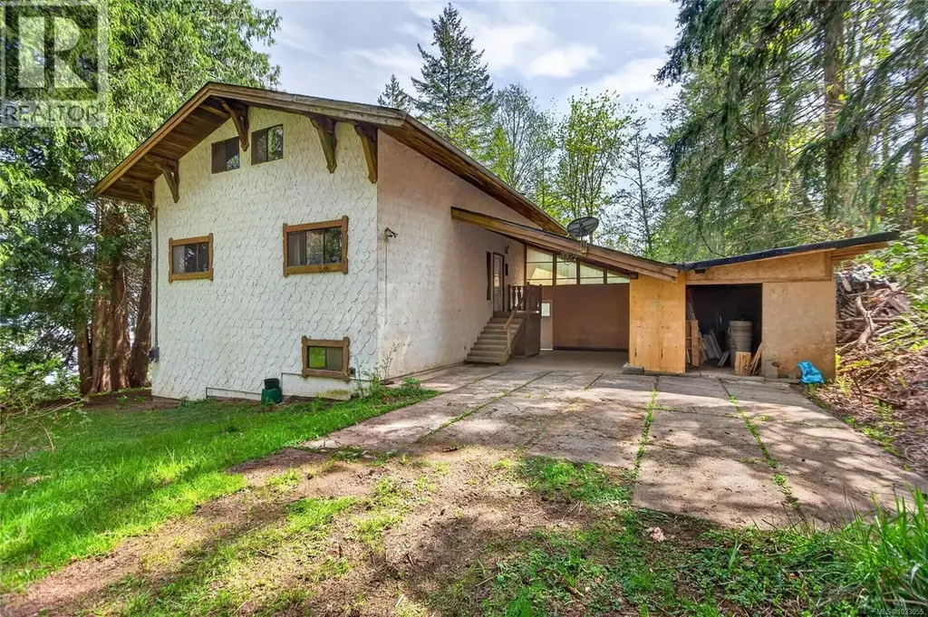 7191 Island Hwy, Fanny Bay