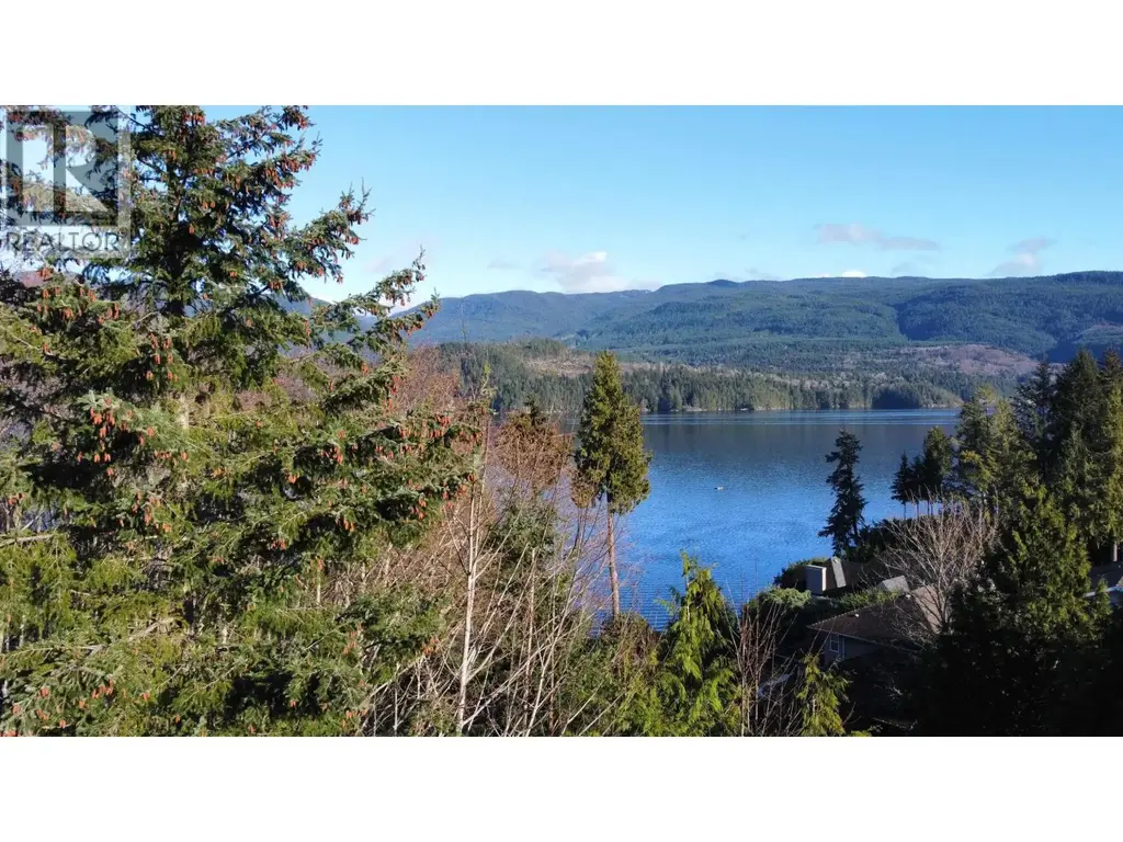Lot 99 N Gale Avenue, Sechelt