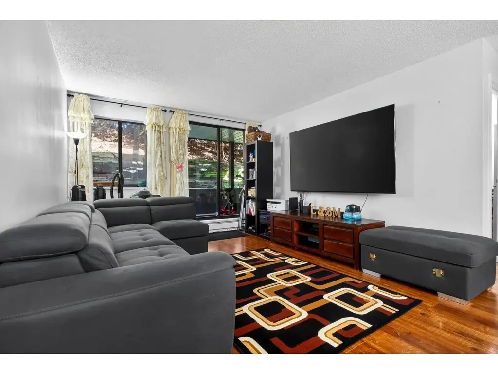 G08 10698 151a Street, Surrey