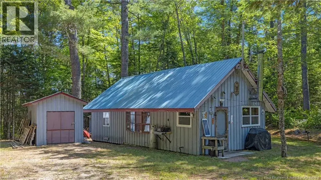 S S. Oromocto Lake Road, Clarendon