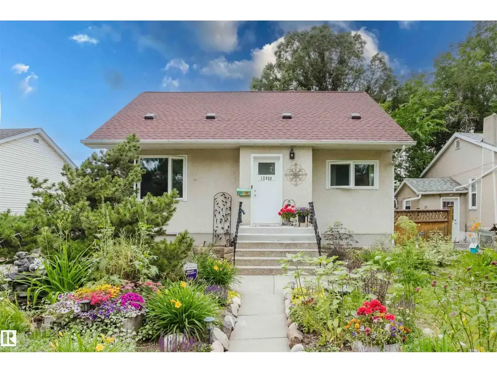 12026 104 St Nw, Edmonton
