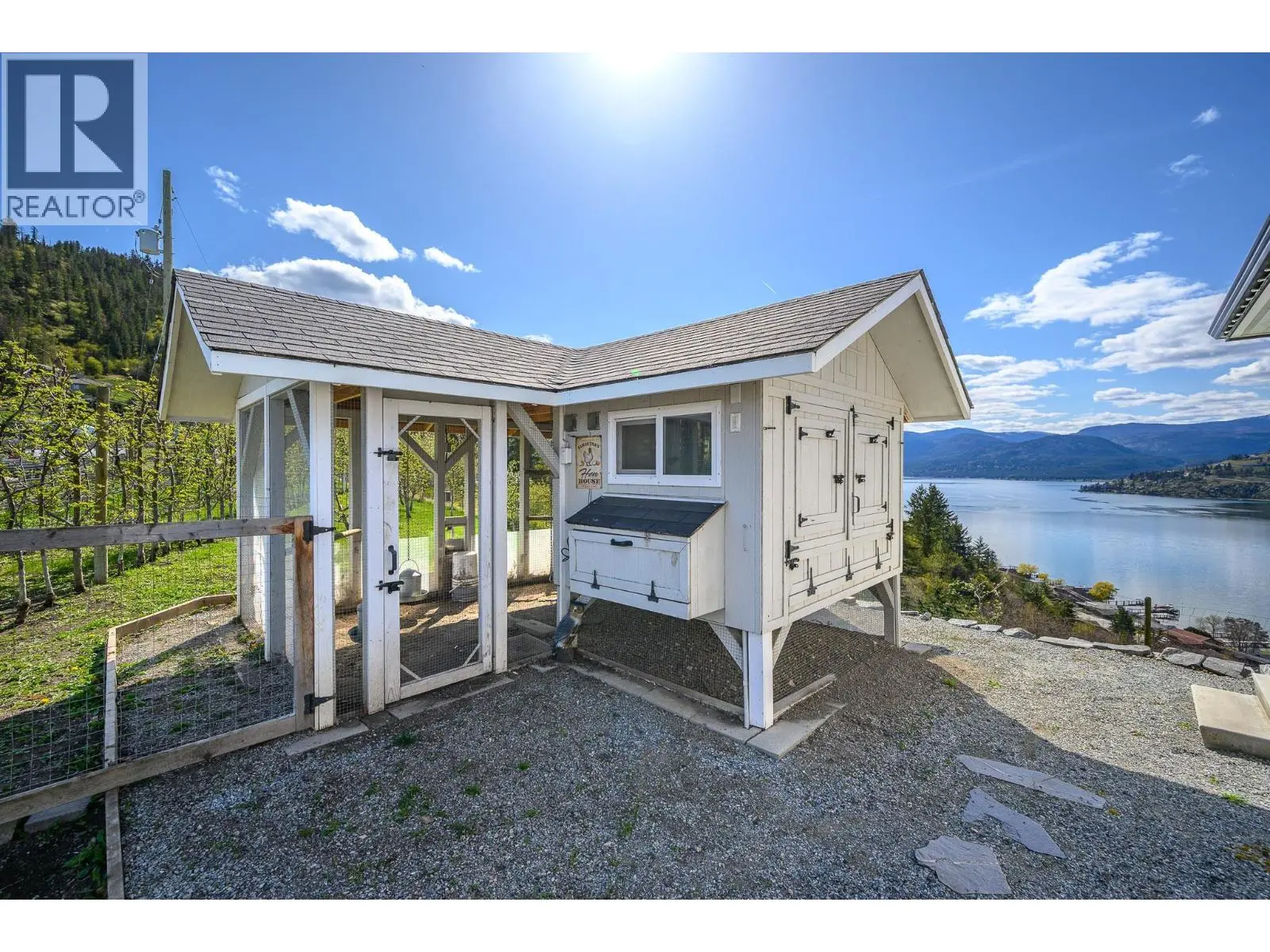 8000 Bench Row Road. Vernon, British Columbia