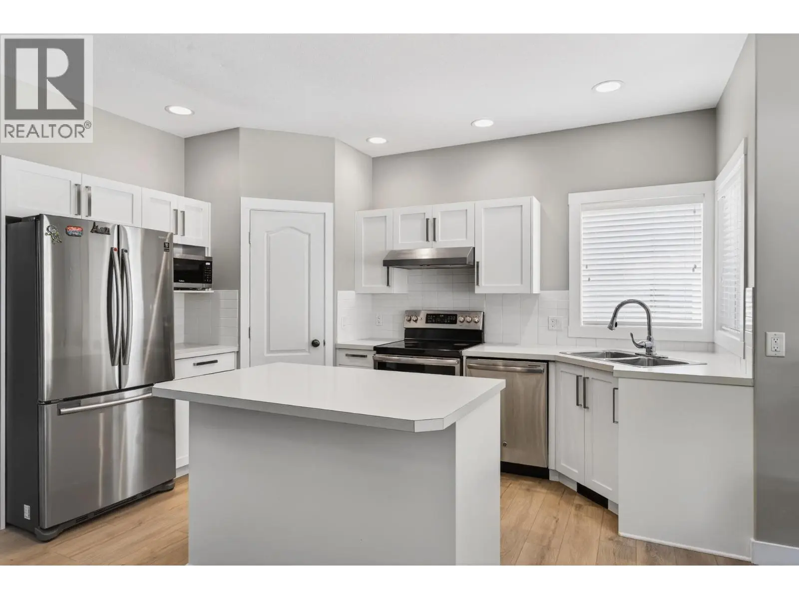 Photo of Listing #10384389