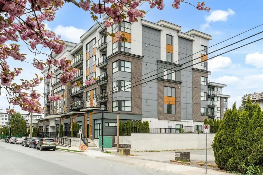 602 20695 Eastleigh Crescent, Langley
