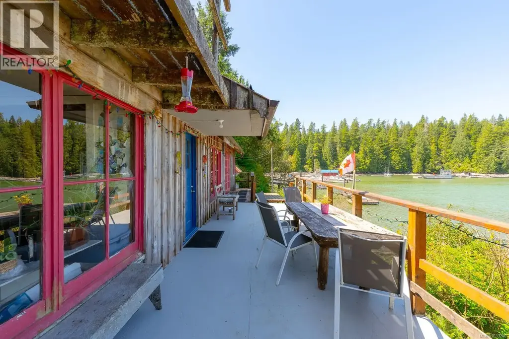 310 Tower Rd, Bamfield