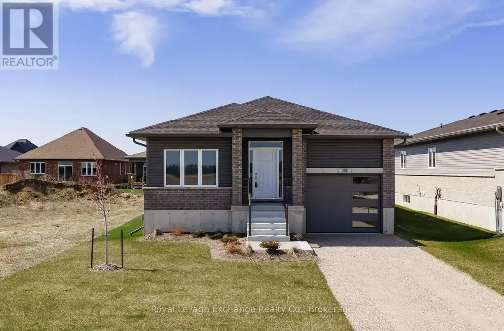 380 Hawthorne Street, Saugeen Shores