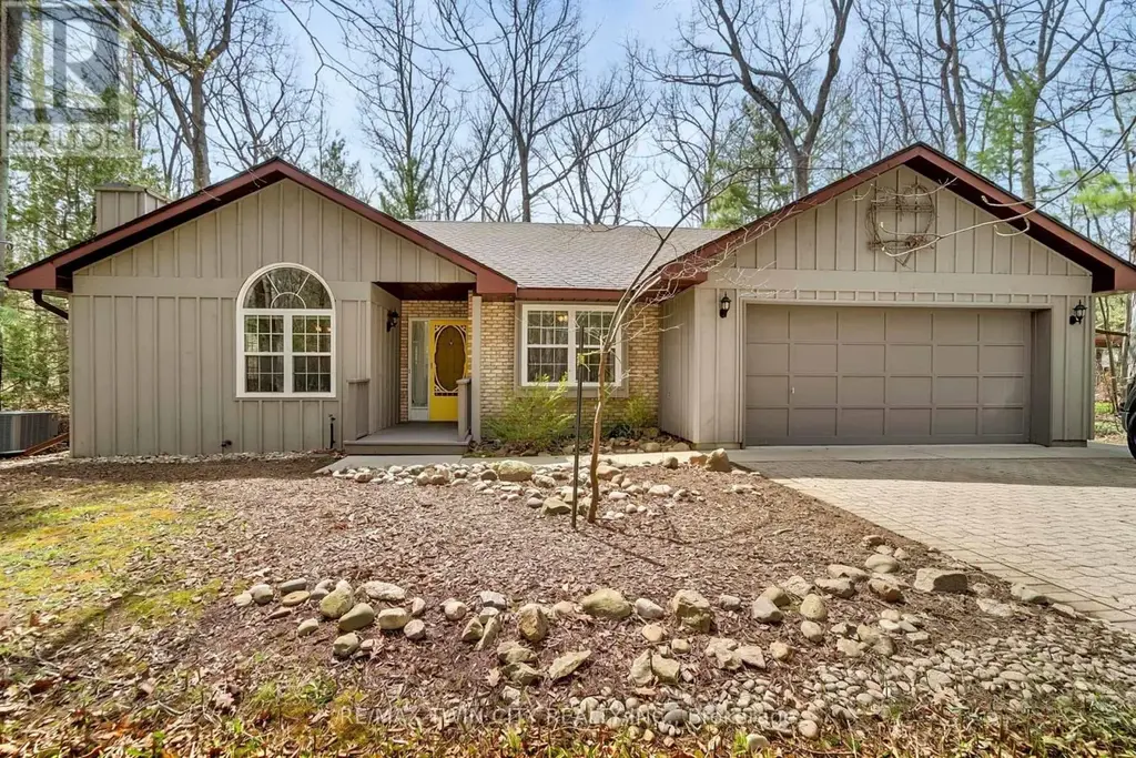 10325 Grand Oaks Drive, Lambton Shores (Grand Bend)