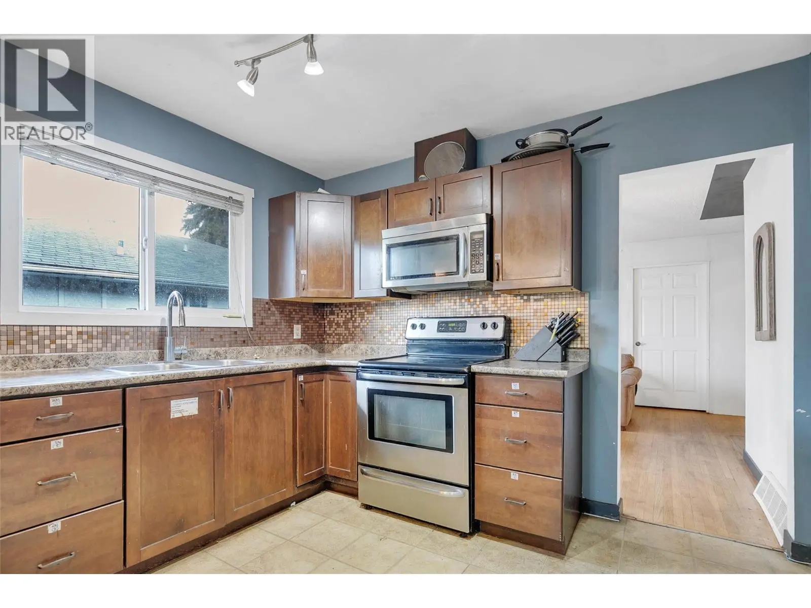 1331 Belaire Avenue. Kelowna, British Columbia