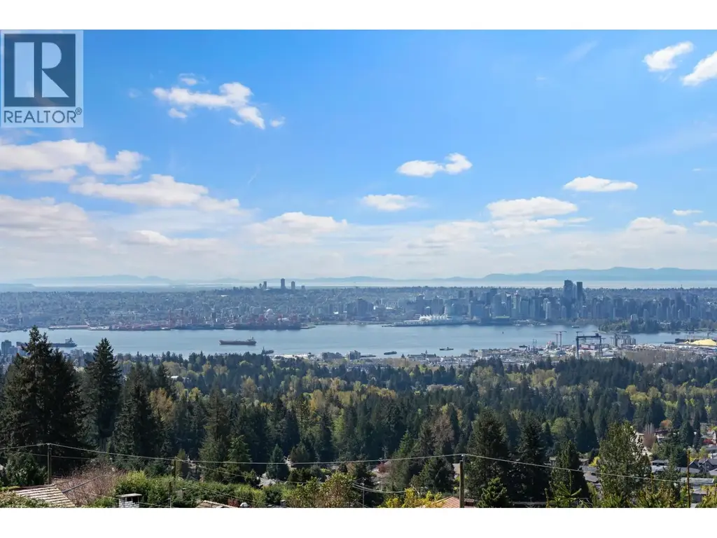 353 Newdale Court, North Vancouver
