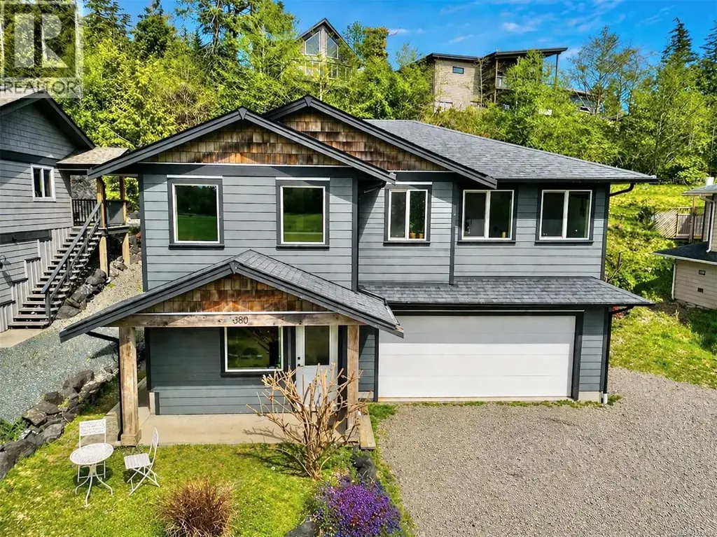 380 Pacific Cres, Ucluelet