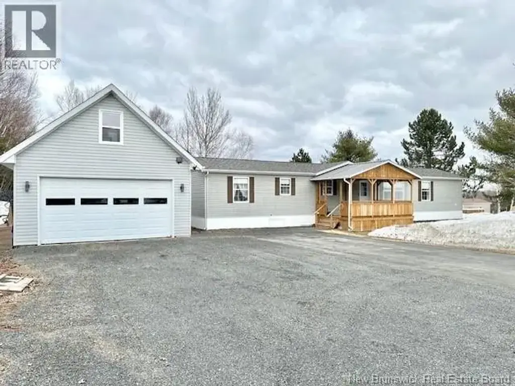61 Maple Green Crescent, Dalhousie Junction