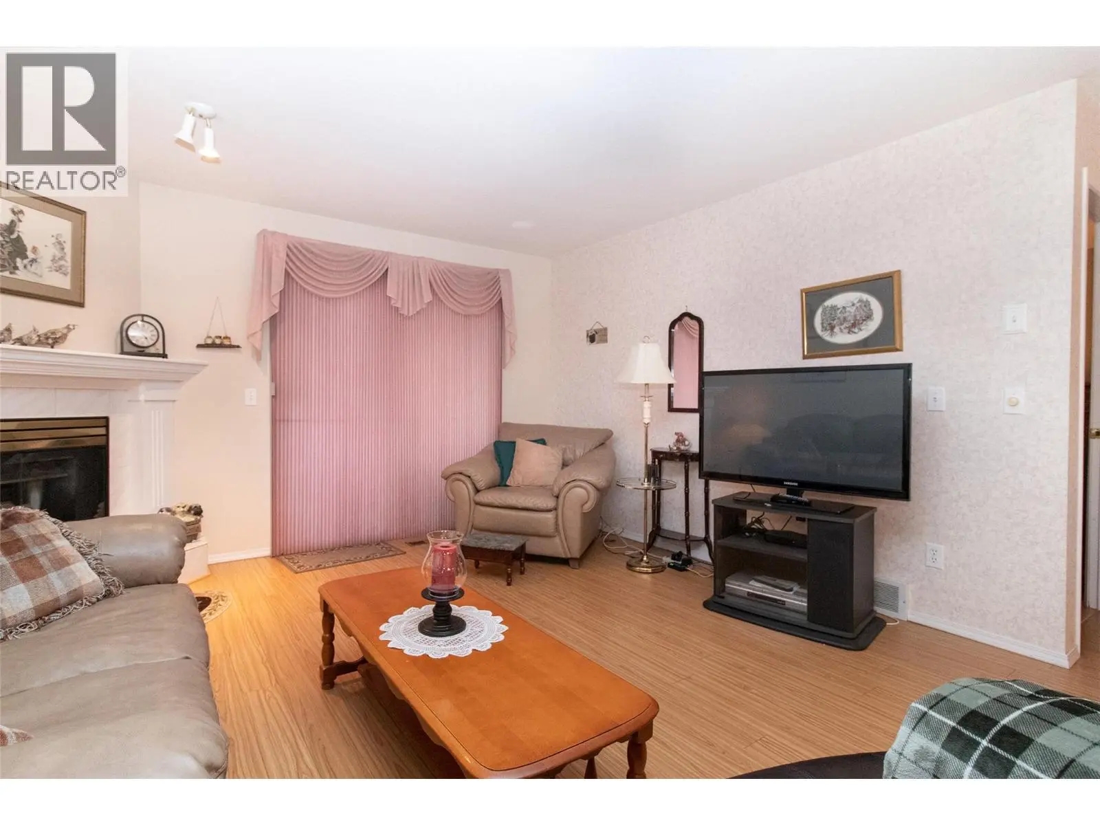 1874 Parkview Crescent Unit# 38. Kelowna, British Columbia