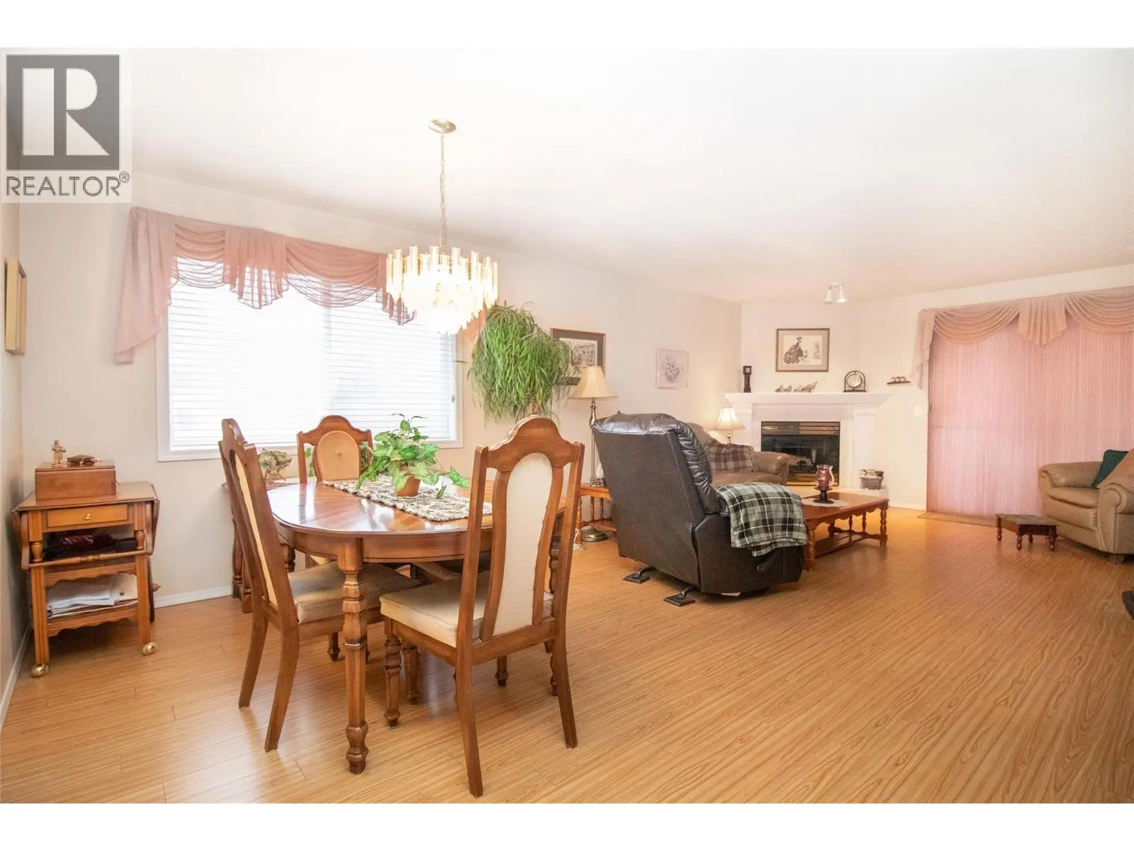 1874 Parkview Crescent Unit# 38. Kelowna, British Columbia