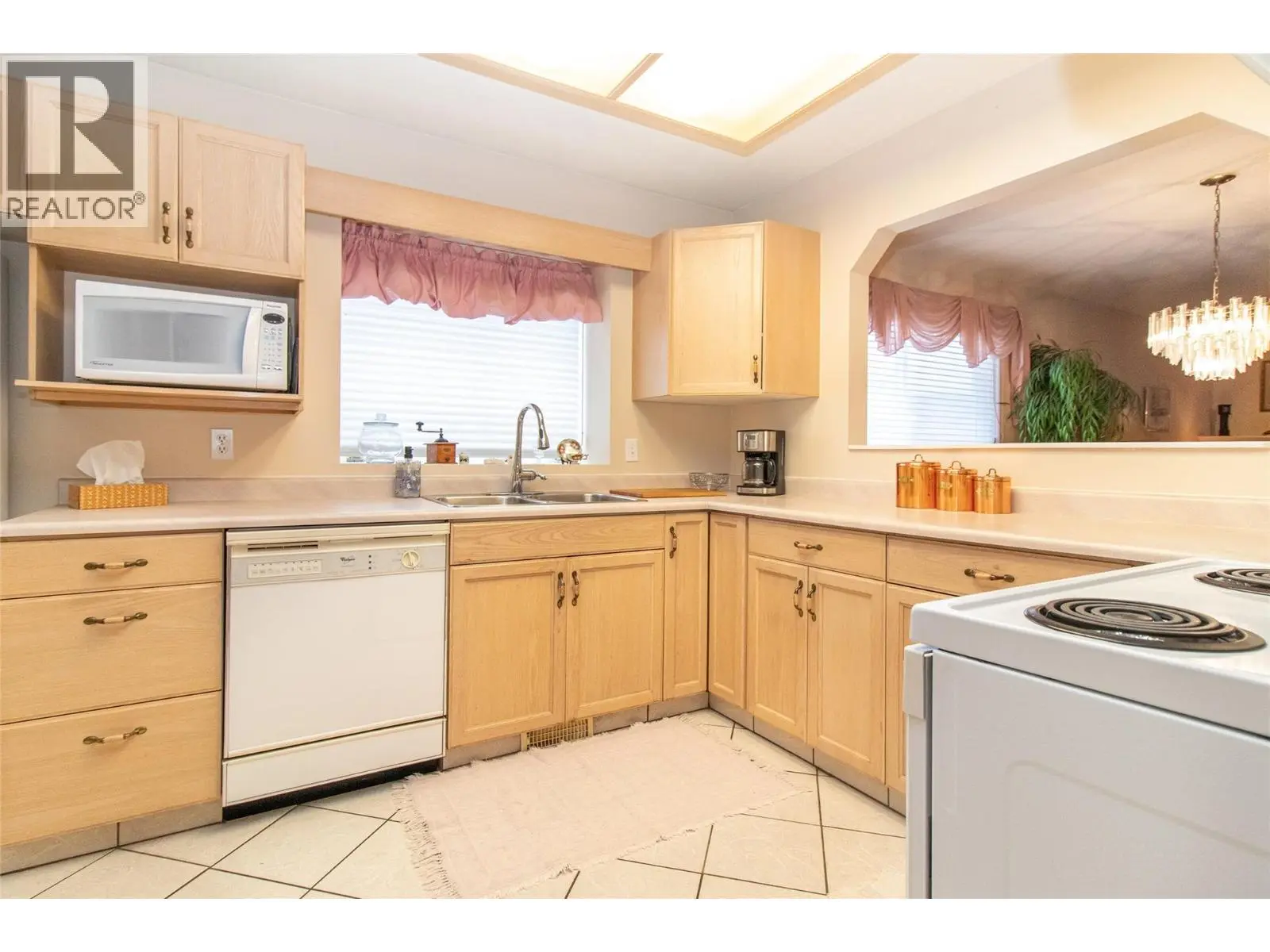 1874 Parkview Crescent Unit# 38. Kelowna, British Columbia