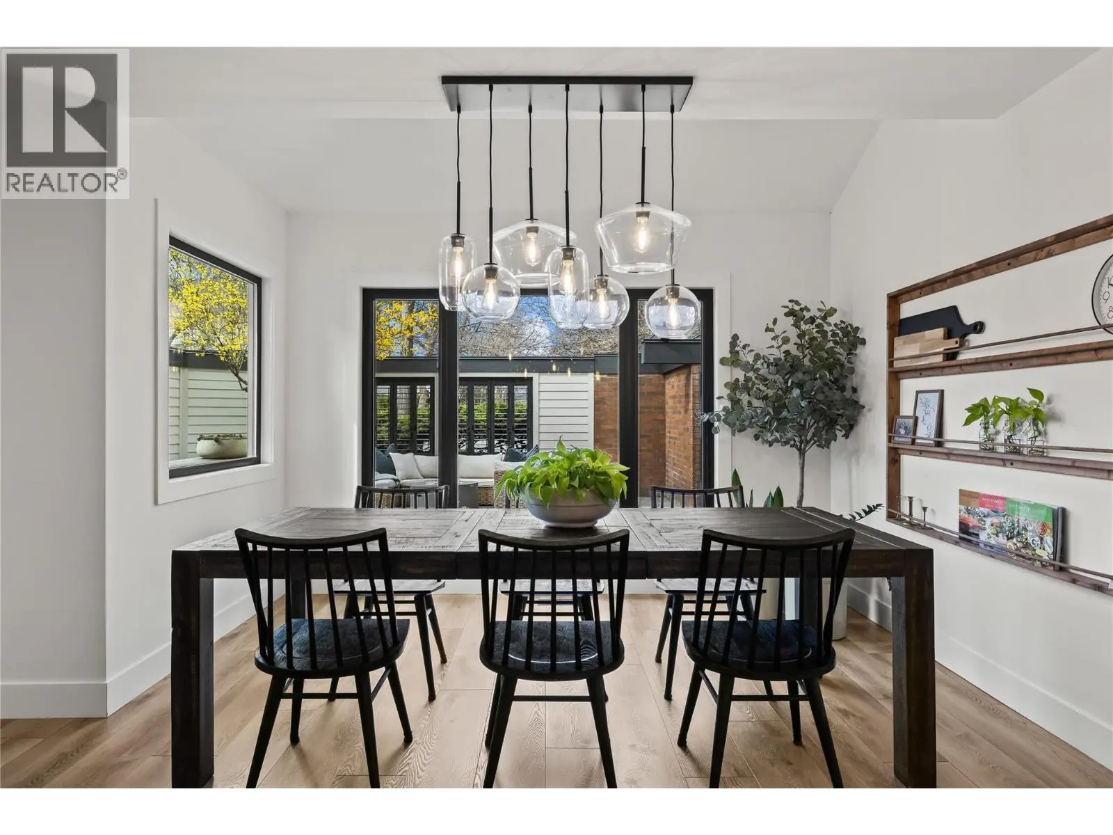 2831 Abbott Street. Kelowna, British Columbia