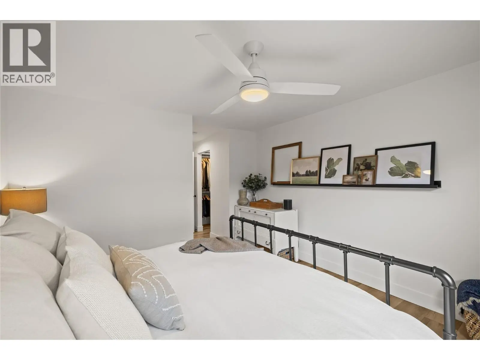 2831 Abbott Street. Kelowna, British Columbia