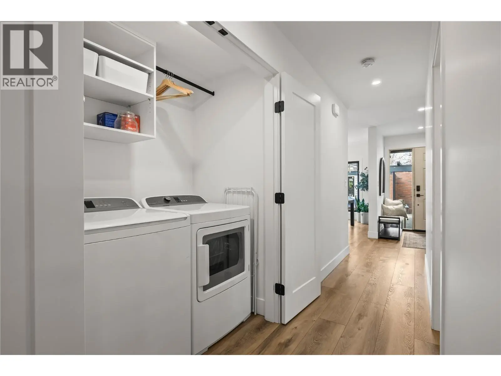 2831 Abbott Street. Kelowna, British Columbia