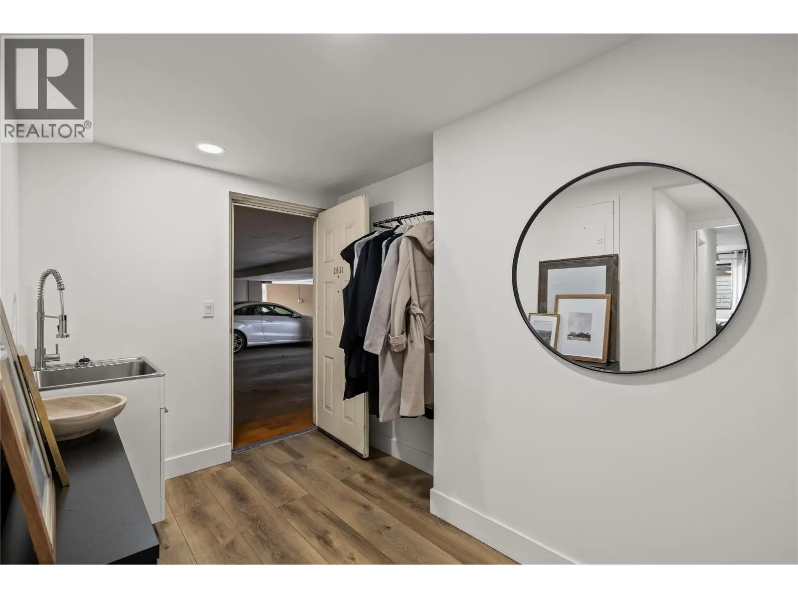2831 Abbott Street. Kelowna, British Columbia