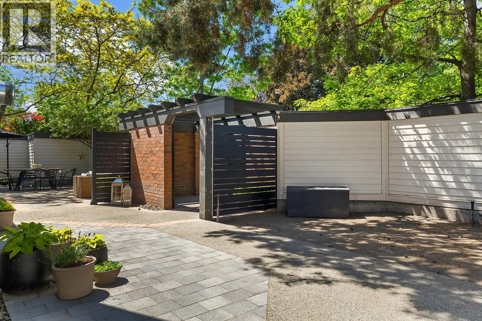 2831 Abbott Street. Kelowna, British Columbia