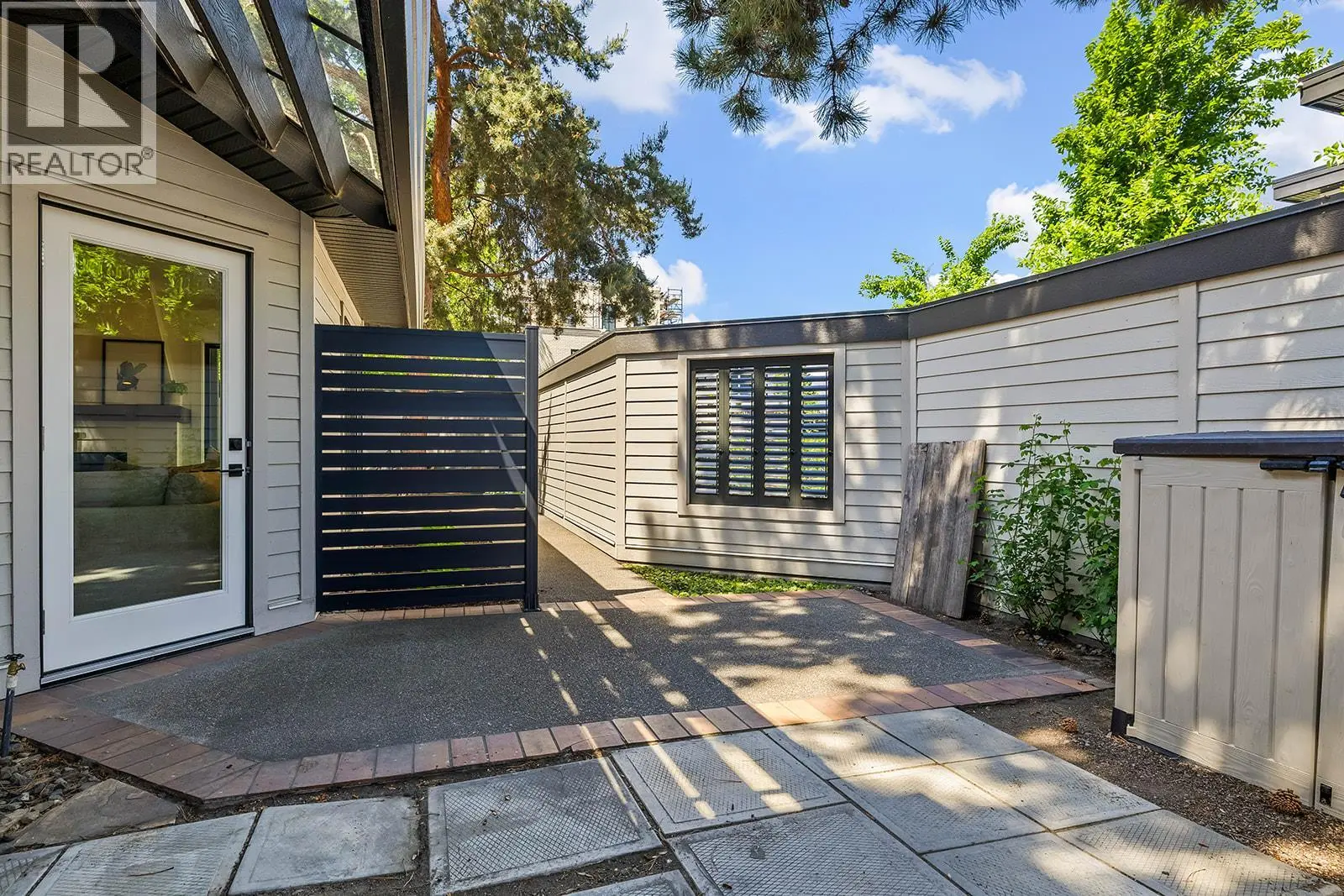 2831 Abbott Street. Kelowna, British Columbia