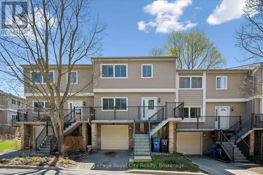 21 - 295 Water Street, Guelph (Dovercliffe Park/Old University)