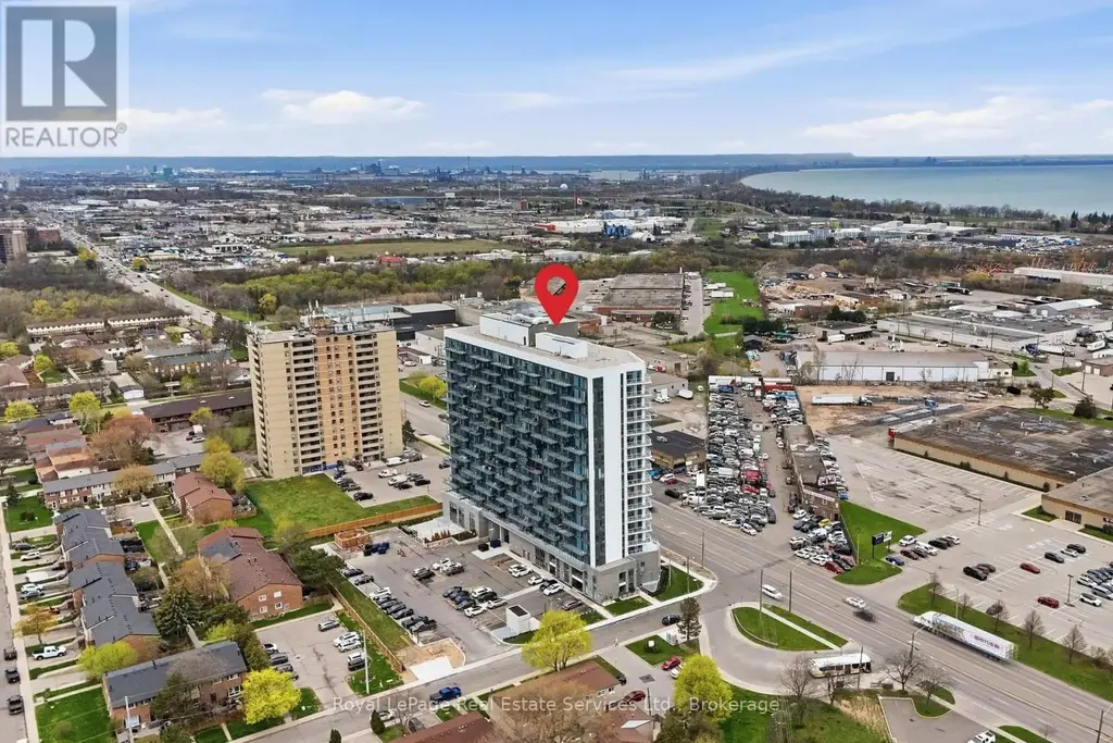 202 - 2782 Barton Street E, Hamilton (Riverdale)