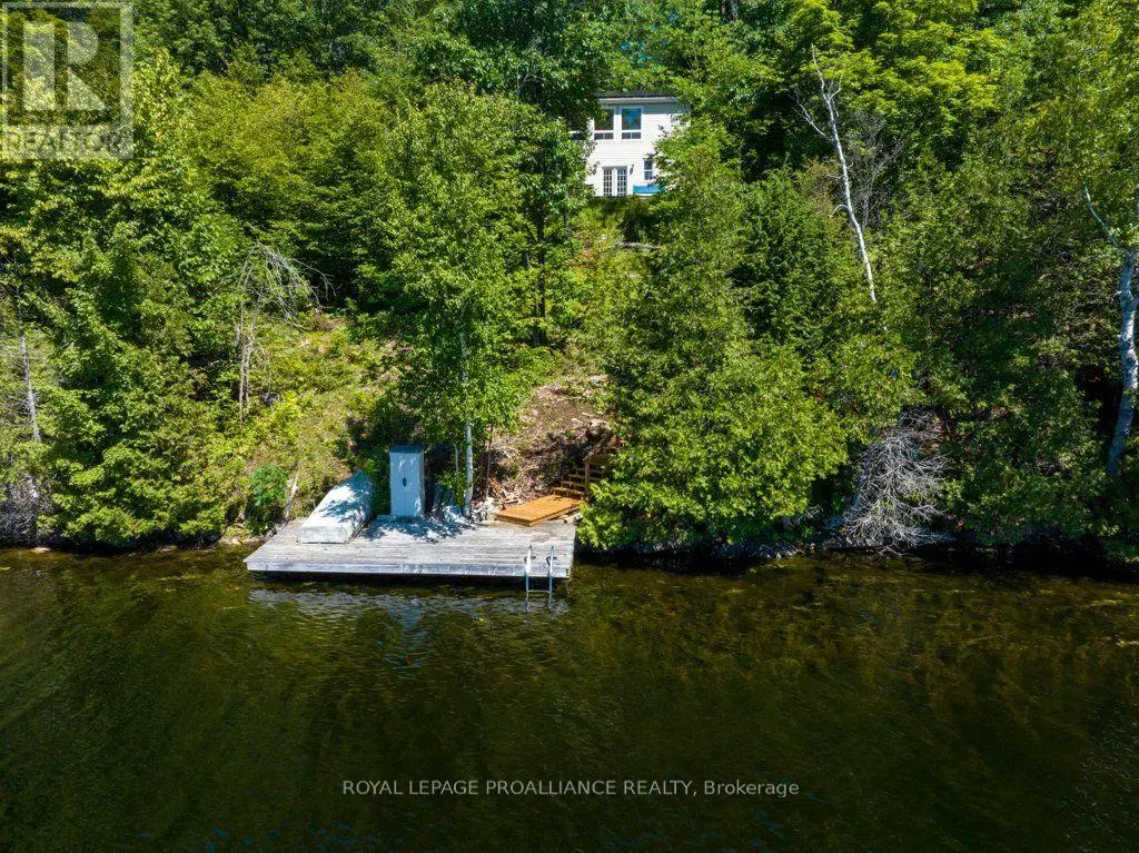 1076 Valley Lane, Frontenac (Frontenac Centre)