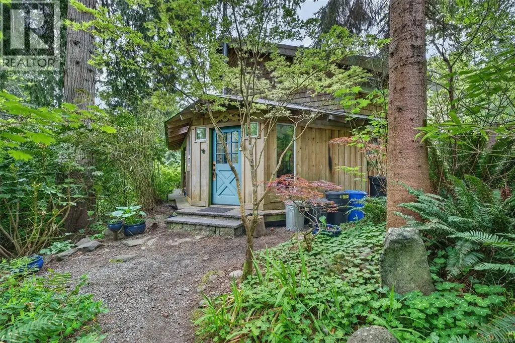 201 Price Rd, Salt Spring
