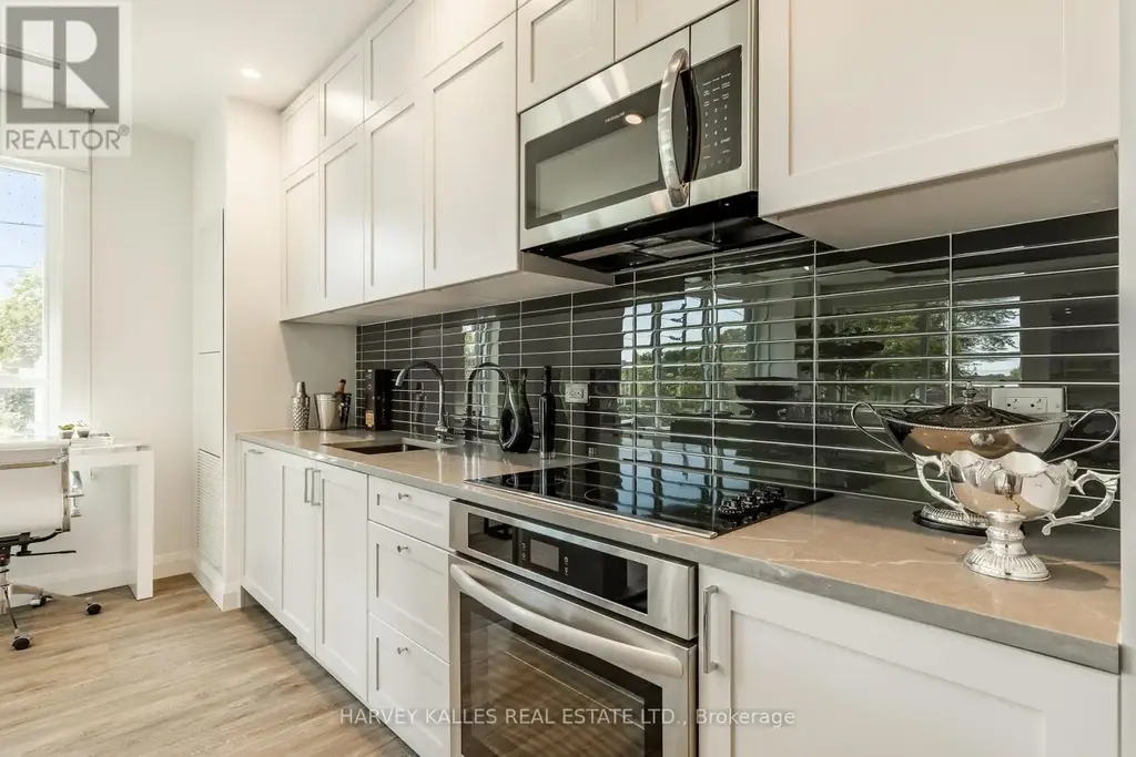 1305 - 71 Redpath Avenue, Toronto (Mount Pleasant West)