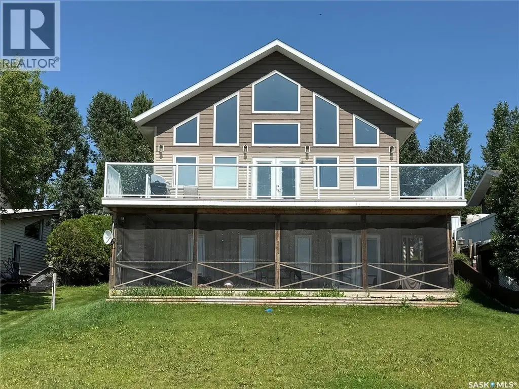 35 Lake Avenue, Jackfish Lake