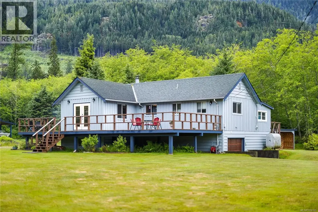 843 Sayward Rd, Sayward