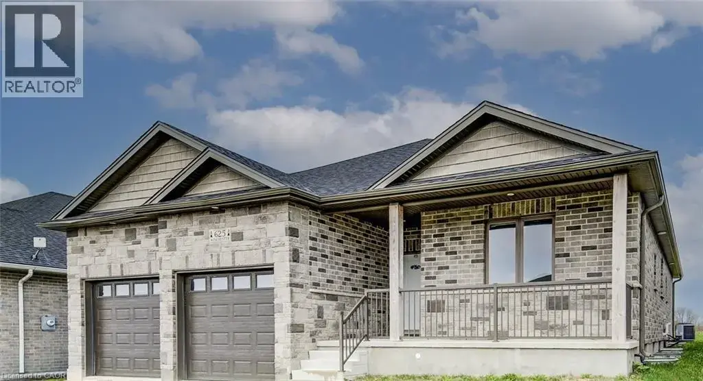 625 Winchester Avenue S, Listowel