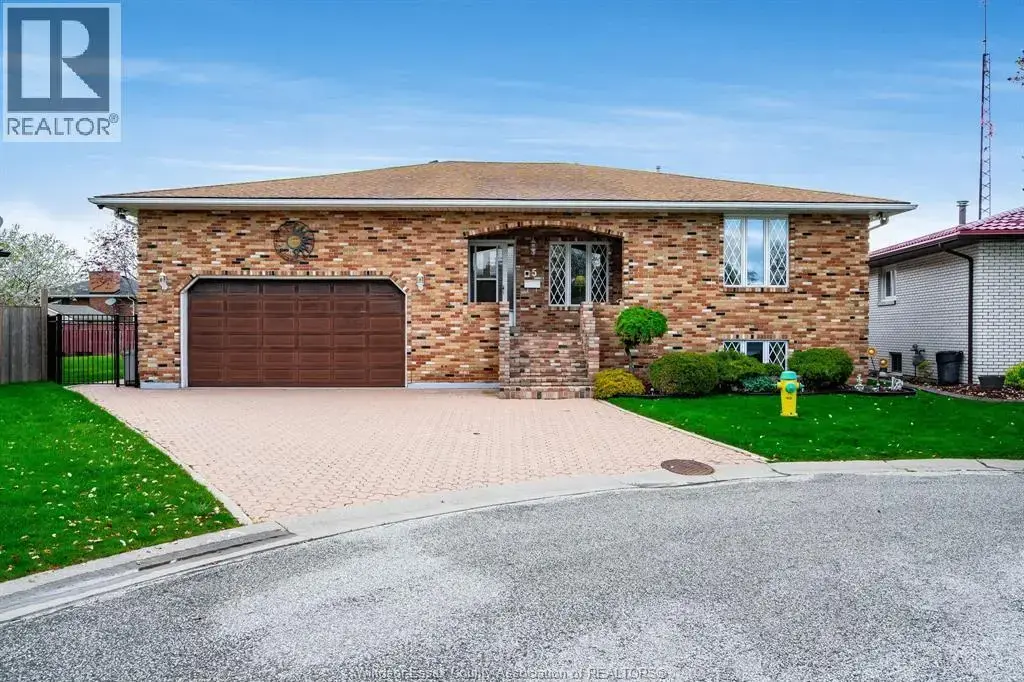 5 Lucy Crescent, Leamington