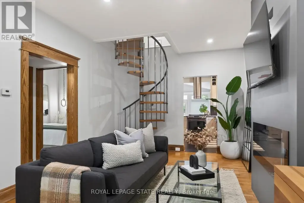 105 Highland Avenue, St. Catharines (Old Glenridge)