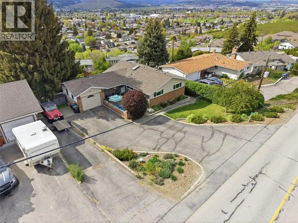 869 Mckenzie Road, Kelowna