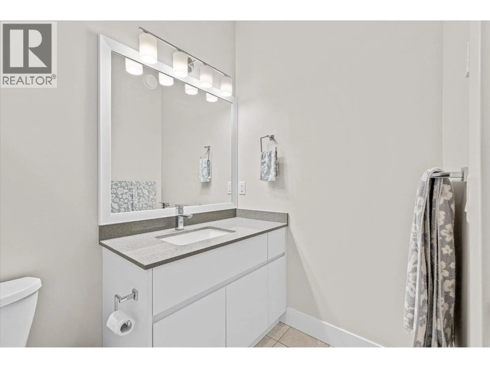 255 Taylor Road Unit# 17. Kelowna, British Columbia